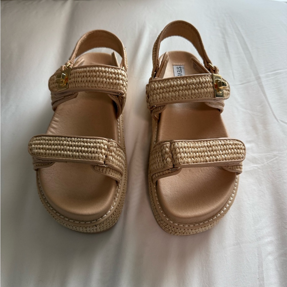 Steve Madden Bigmona Raffia Platform Sandal